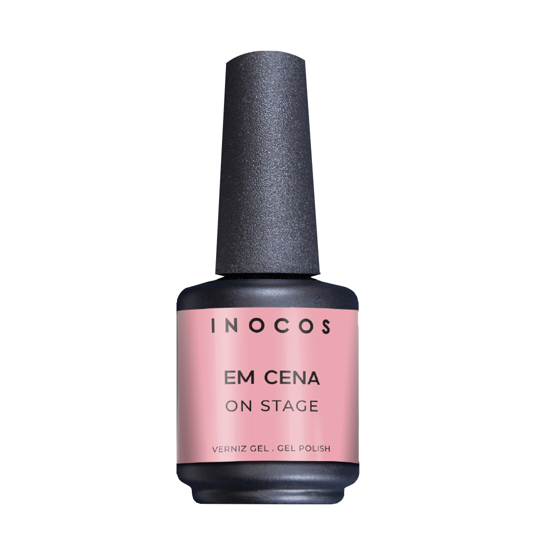 Inocos verniz gel Atitude Rosa GP481 em cena